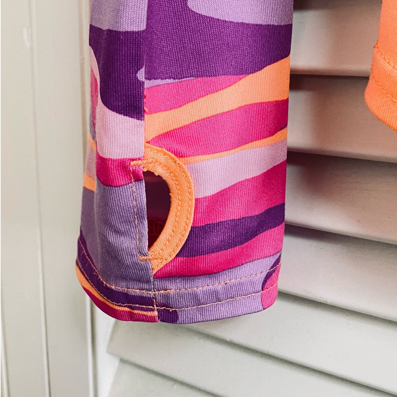 Danskin Activewear Top with Thumb Holsters - Picture 7 of 8